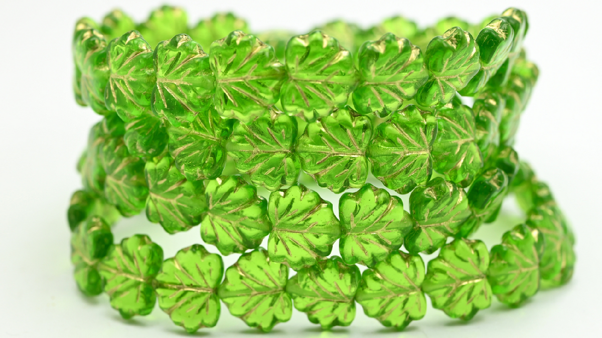 Maple Leaf Beads, Transparent Green Gold Lined (1311-50420-54202), Glass, Czech Republic ~ STRANDED