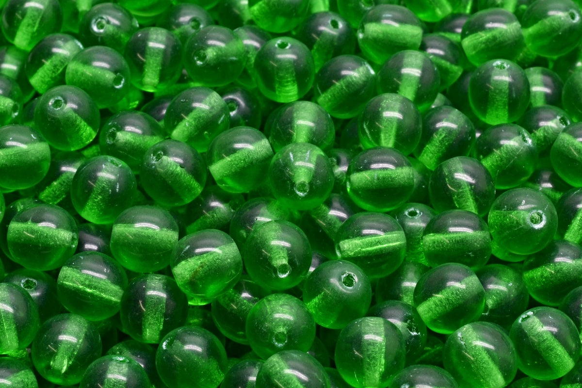 Round Druck Beads, Emerald Green (50120), Glass, Czech Republic