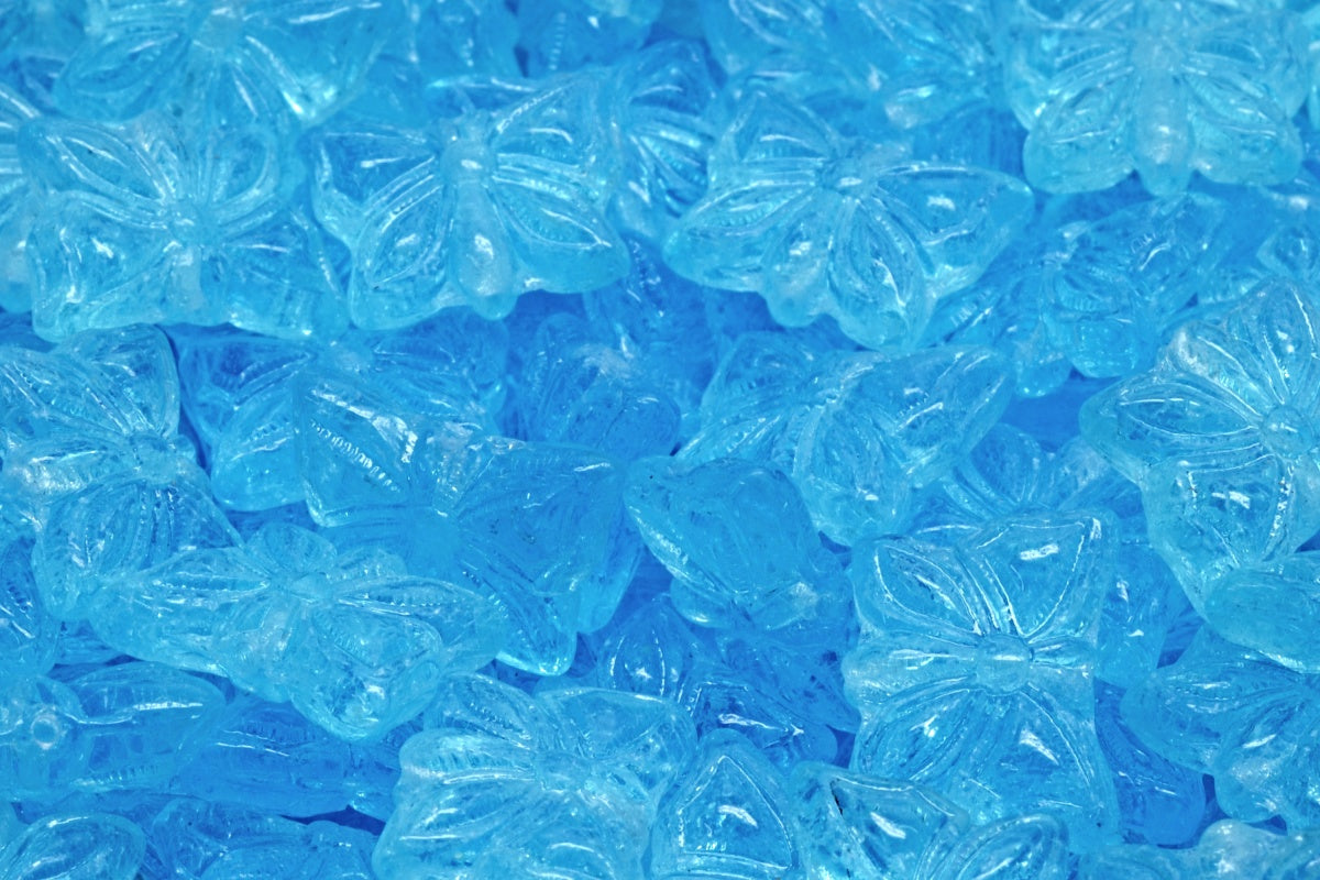 OUTLET 10 grams Butterfly Beads, 15 x 12 mm, Transparent Aqua (60020), Glass, Czech Republic