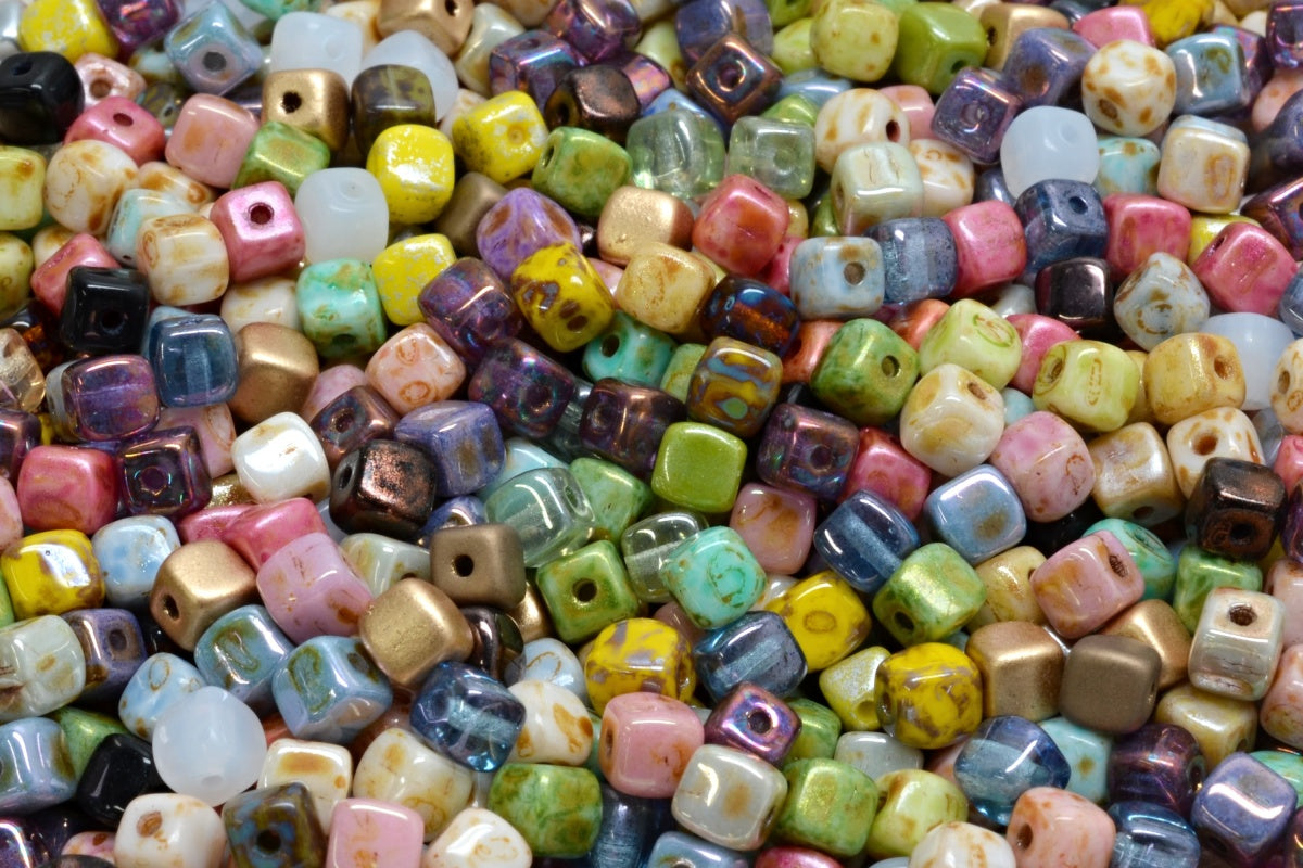 OUTLET 10 grams Cube Beads, 4 x 4 mm, 1 Mixed Colors (00001-mix), Glass, Czech Republic