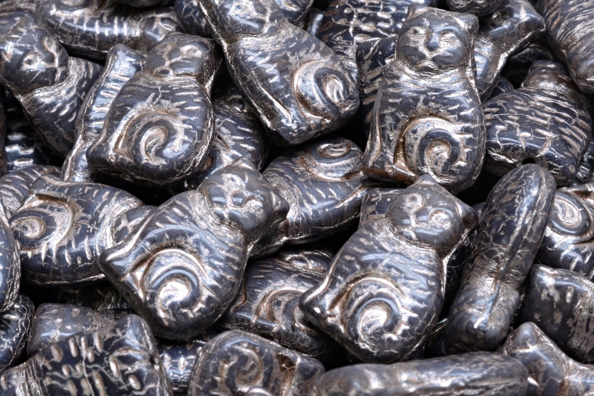 OUTLET 10 grams Cat Beads, 17 x 11 mm, Purple Red Stripes Copper Lined (R2439-54324), Glass, Czech Republic