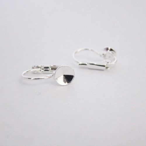 リボリSS29と縁取りのあるピアス、約16x6mm
