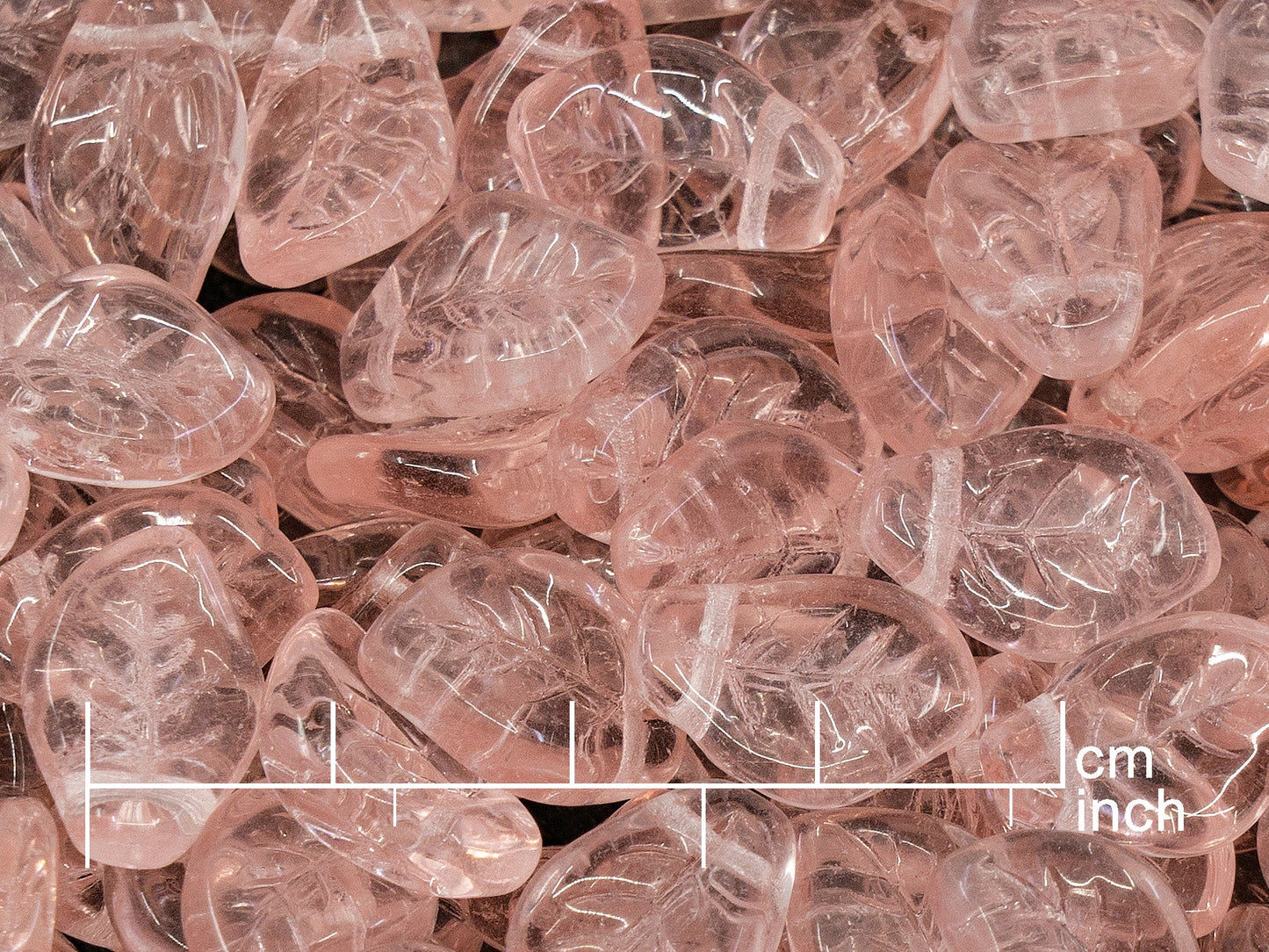 OUTLET 10 grams Wavy Leaf Beads, 30901 x mm, 0 Transparent Pink (0-70100), Glass, Czech Republic
