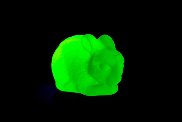 铀玻璃餐具(紫外线下发光) - 小雕像 - 兔子,捷克共和国