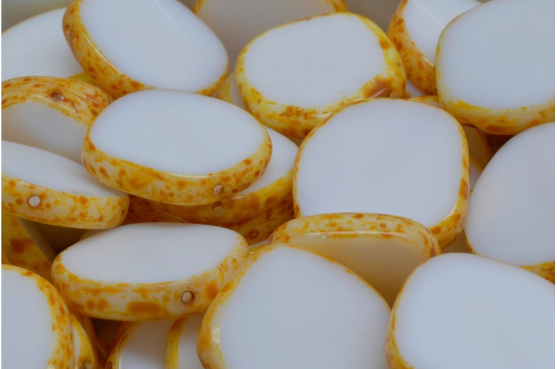 テーブルカット8エッジデザインビーズ、チョークホワイトトラバーチン(03000-86800)、ガラス、チェコ共和国