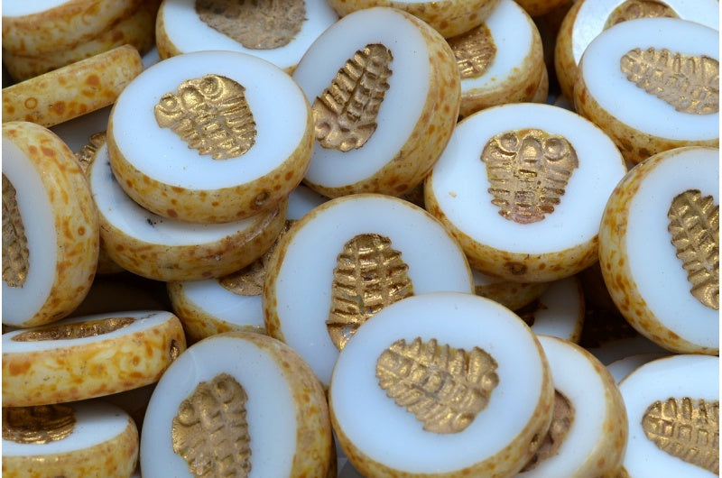 OUTLET 10 grams Table Cut Trilobit Beads, 17 x 17 mm, White Opal Travertin Gold Lined (02020-86800-54302), Glass, Czech Republic