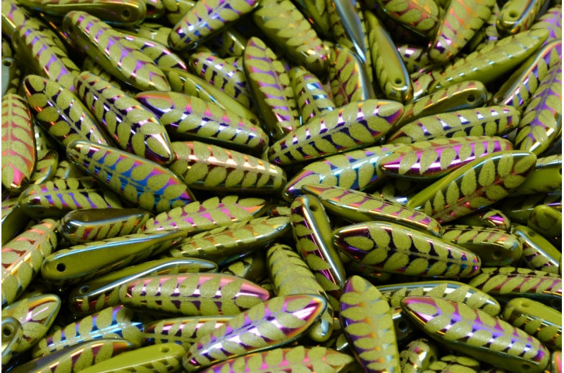 OUTLET 10 grams Dagger Beads, Opaque Green Sliperit Full (2X Side) L L2 (53410-29503-L-L2), Glass, Czech Republic