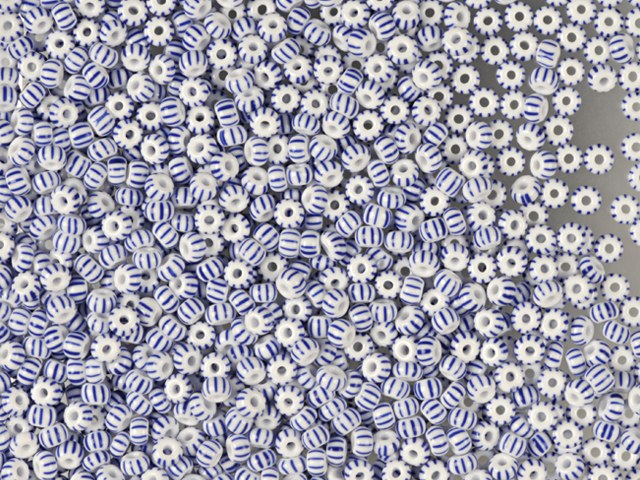 批发(1公斤/500克)Preciosa Ornela米珠,圆孔,散装,粉笔白底蓝条纹(03331),玻璃,捷克共和国,清仓