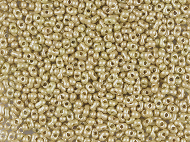 1 千克 Preciosa Ornela 种子珠涂层,圆孔,散装,黄色金属染色白垩白,Sfinx (16584),玻璃,捷克共和国,OUTLET