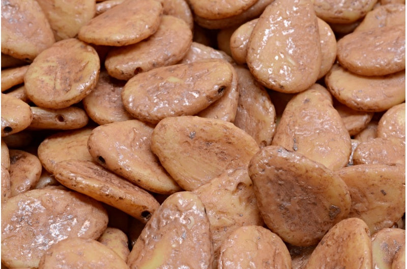 アネモネの花びらビーズ、ベージュエッチング銅線(13020-ETCH-54324)、ガラス、チェコ共和国