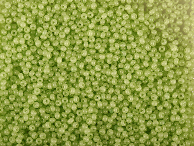 1 kg プレシオサ オルネラ シードビーズ コーティング 丸穴 ばら売り グリーン2色染めアラバスター (02154) ガラス チェコ共和国 アウトレット