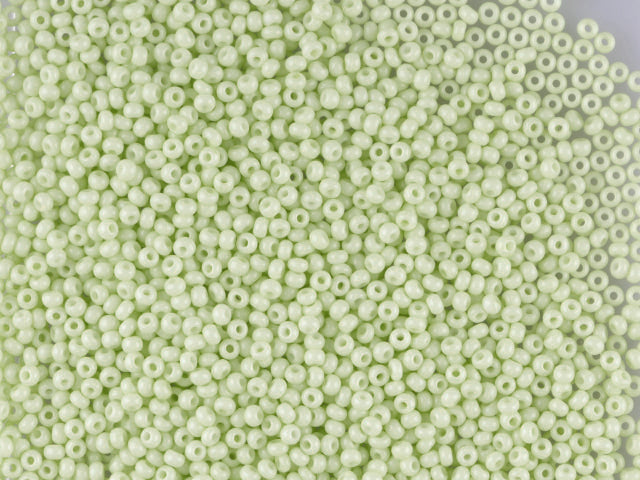 1 kg Preciosa Ornela Seed Beads Coated, Round Hole, Loose, Green 1 Dyed Chalkwhite (03253), Glass, Czech Republic, OUTLET