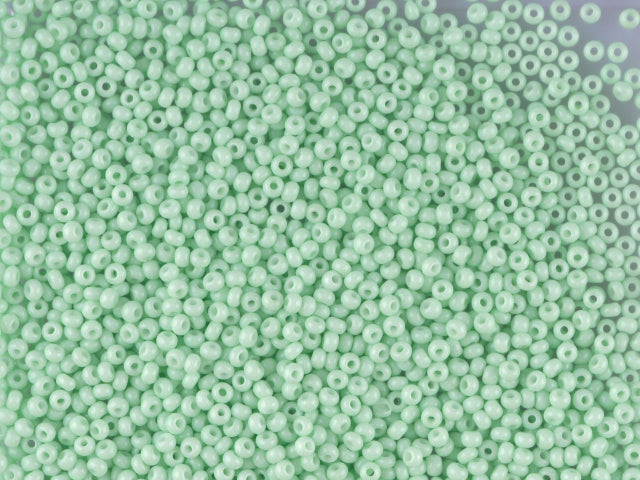 1 kg プレシオサ オルネラ シードビーズ コーティング 丸穴 ばら売り グリーン 1 染色チョークホワイト (03261) ガラス製 チェコ共和国 アウトレット