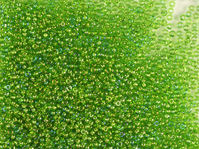 1 kg プレシオサ オルネラ シードビーズ コーティング 丸穴 ルース 透明グリーン レインボー (51430) ガラス チェコ共和国 アウトレット