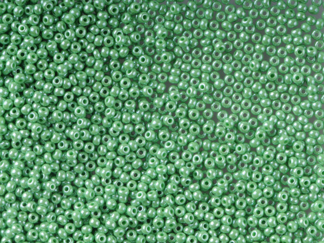 1 kg プレシオサ オルネラ シードビーズ コーティング 丸穴 ばら売り 不透明グリーン Sfinx (58210) ガラス製 チェコ共和国 アウトレット