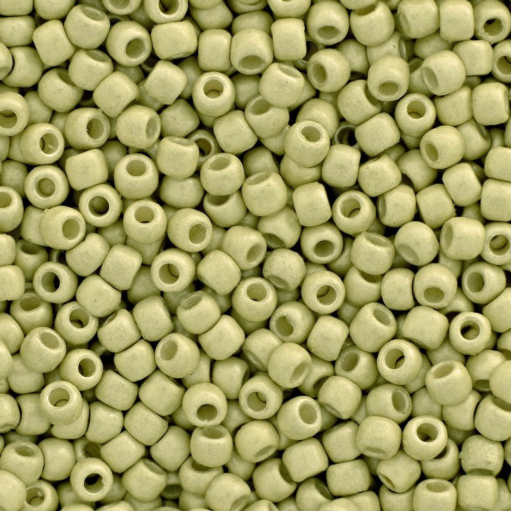 TOHO ラウンドシードビーズ ロカイユ、パーマネントフィニッシュ フロスト亜鉛メッキ イエローゴールド (# PF559F)、ガラス、日本製