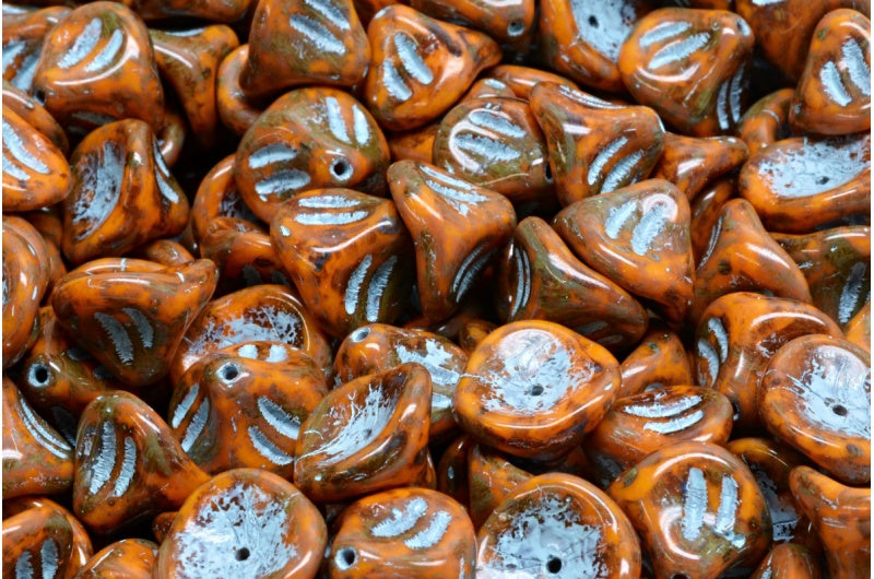 デイリリーフラワービーズ、不透明イエロートラバーチンライトブルーライン(93100-86800-54308)、ガラス、チェコ共和国