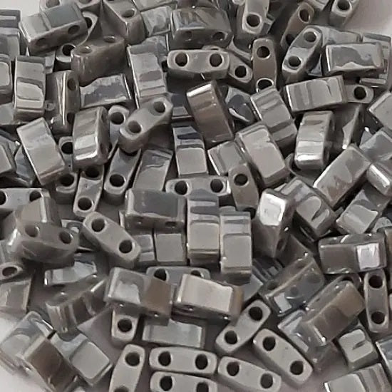 ミユキ ティラ / ハーフティラ / クォーターティラ 2穴ビーズ 不透明グレーラスター (# 0443) ガラス製 日本製