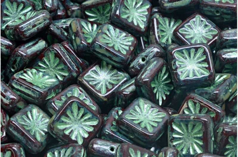 スクエアドキウイビーズ、13530 トラバーチングリーンライン(13530-86800-54322)、ガラス、チェコ共和国