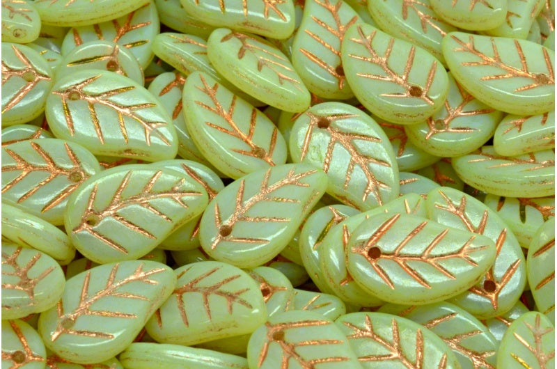 リーフペンダントビーズ、ホワイトコッパーライニングライトグリーン(02010-54307-34310)、ガラス、チェコ共和国