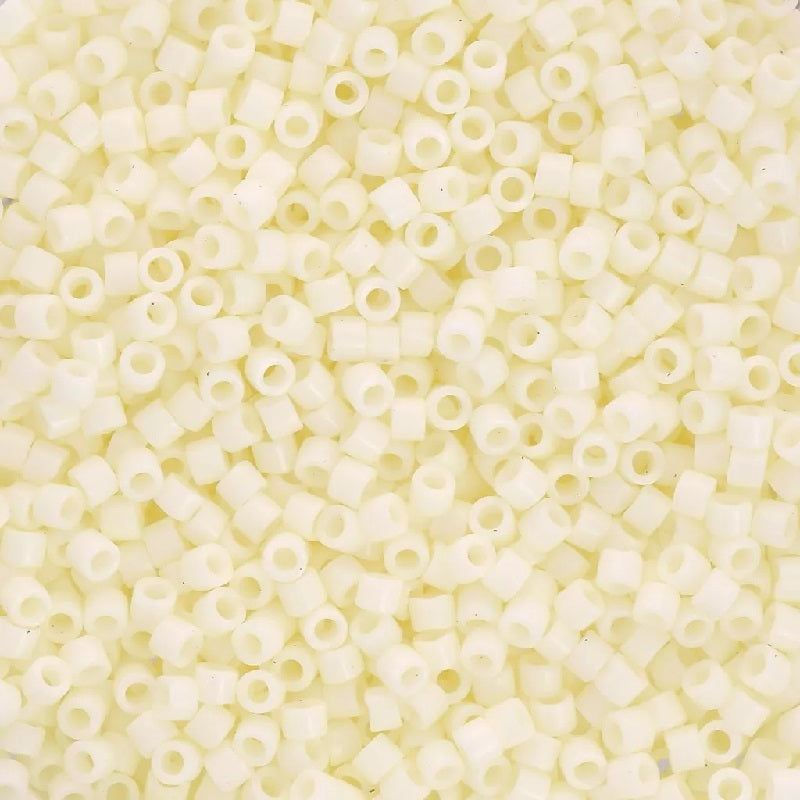 Miyuki Delica 玻璃种子珠,颜色 DB2401,日本