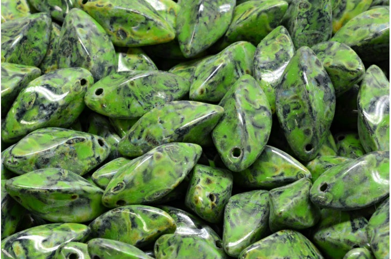 ツイストビーズ、ブラックトラバーチングリーンスポット(23980-86800-33311)、ガラス、チェコ共和国