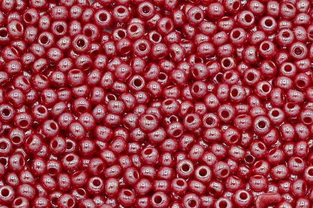 プレシオサ・オルネラ・ロカイユ・シードビーズ(ラウンド)、不透明レッドコーラル、スフィンクス(98210)、ガラス、チェコ共和国