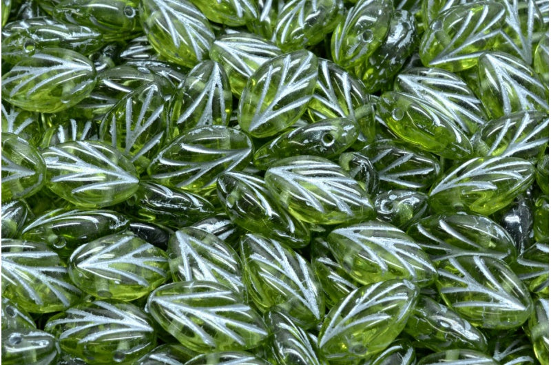 ブナの葉のビーズ、透明グリーン、シルバーの裏地付き(50220-54301)、ガラス、チェコ共和国