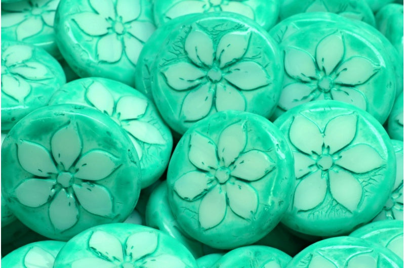 テーブルカットコインフラワービーズ、チョークホワイトターコイズスポット(03000-33310)、ガラス、チェコ共和国