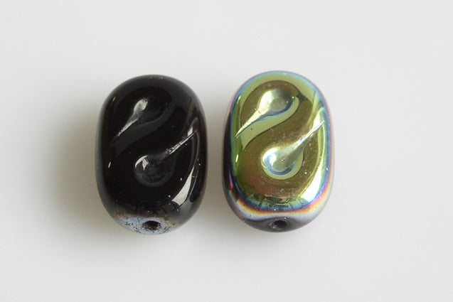 プレスビーズ(S)、ブラッククリスタルヴィトレイルミディアムコーティング(23980-28101)、ガラス、チェコ共和国