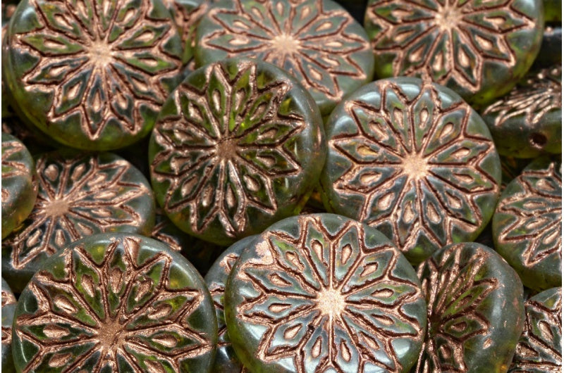 折り紙フラワービーズ、透明グリーン銅線入り(50230-54307)、ガラス、チェコ共和国