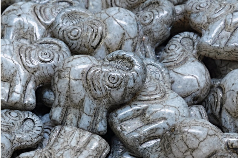 OUTLET 10 grams Large Elephant Beads, 21 x 20 mm, White 43815 Light Gray (02010-43815-34311), Glass, Czech Republic