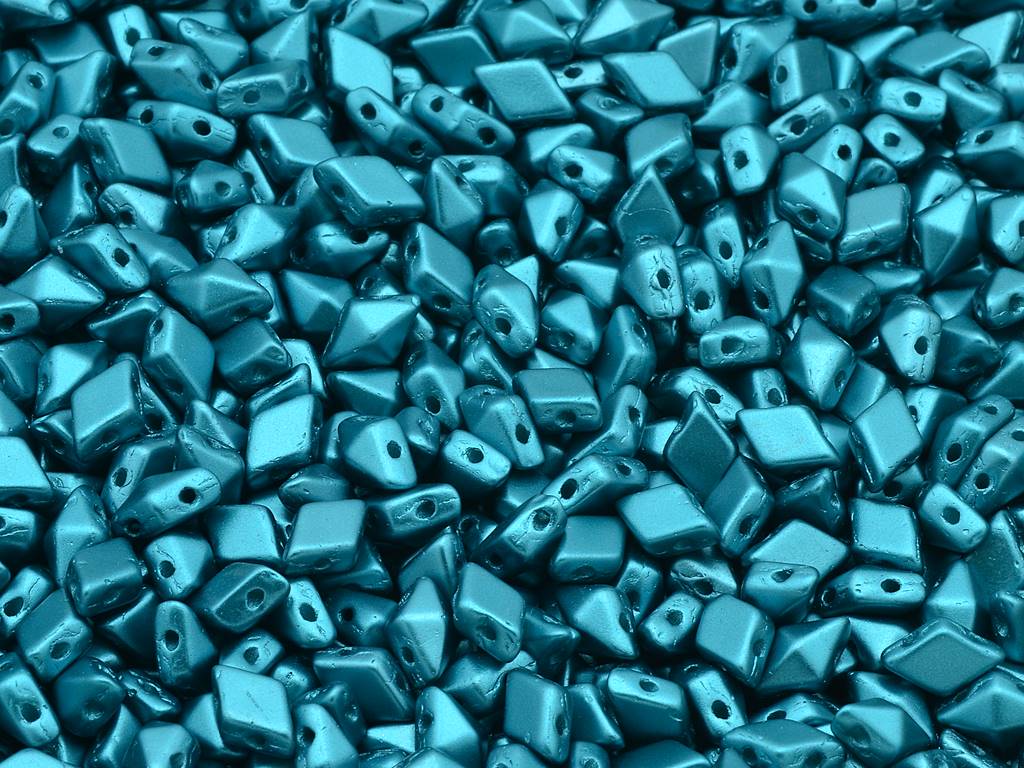 Diamonduo 2穴ビーズ ロンバス ジェムデュオ、チョークホワイト パステルブルージルコン (03000-25043)、ガラス、チェコ共和国