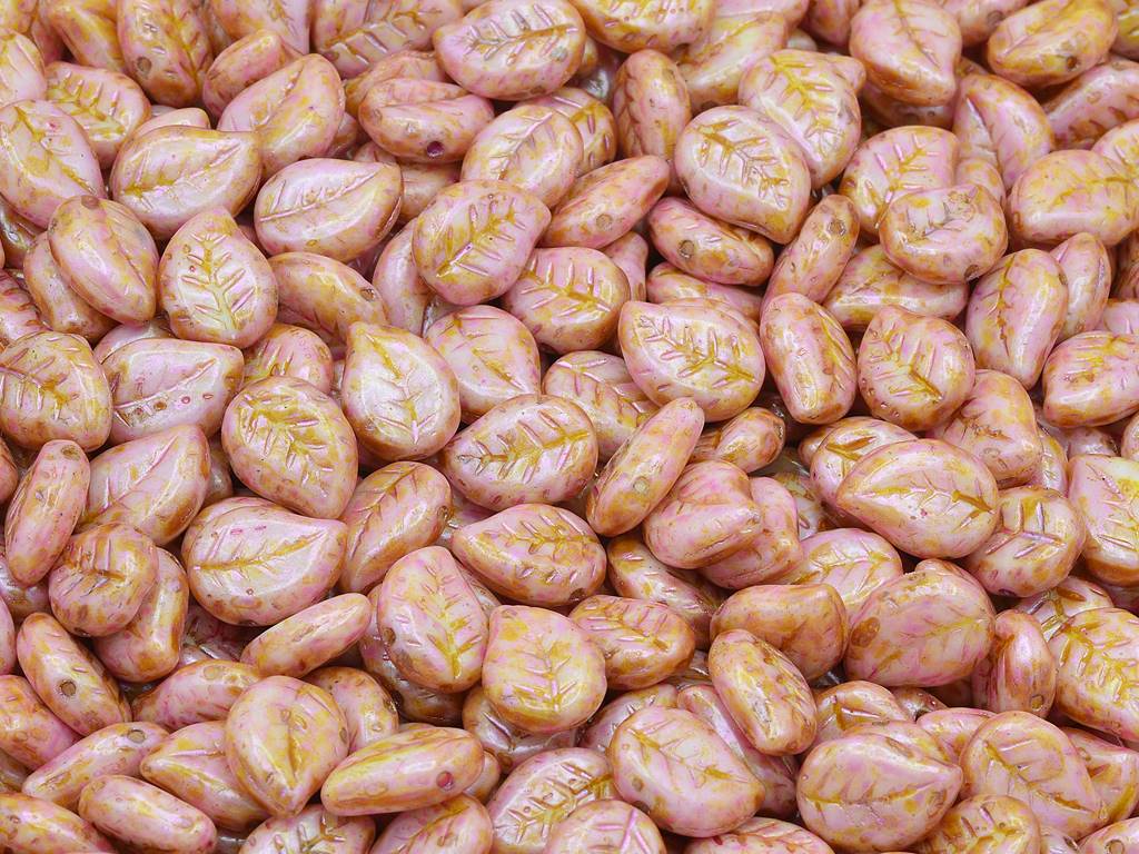 Nice Leaf Beads, Chalk White Pink Beige Luster Spotted (03000-65323), Glass, Czech Republic