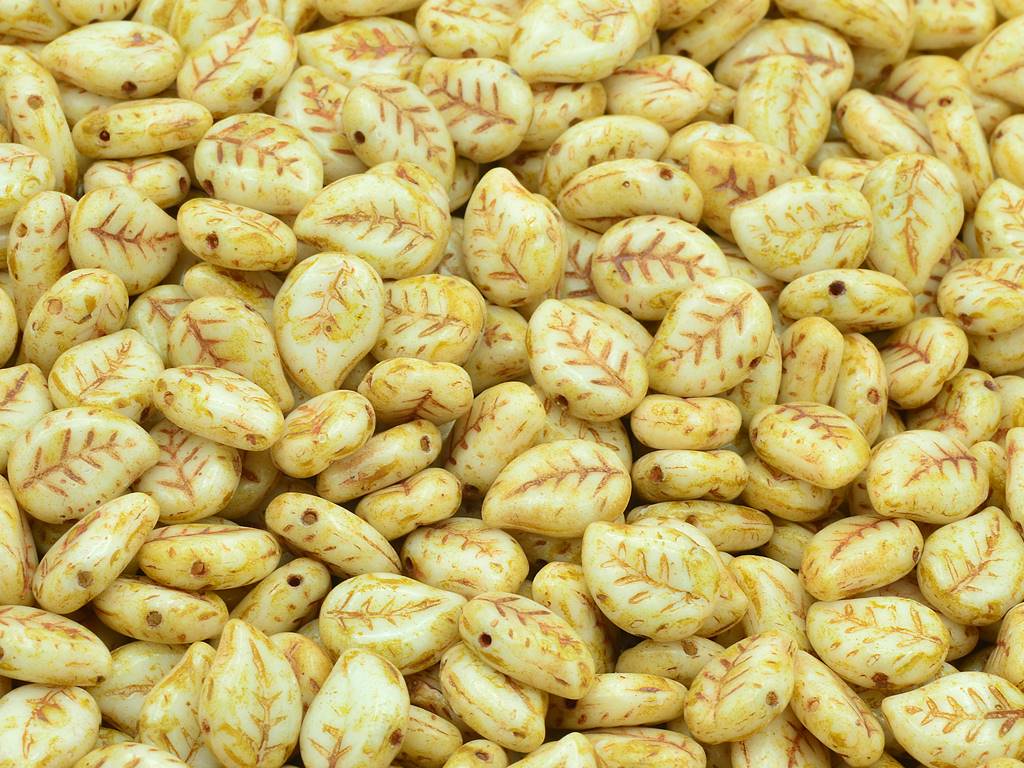 素敵なリーフビーズ、チョークホワイトトラバーチン(03000-86800)、ガラス、チェコ共和国