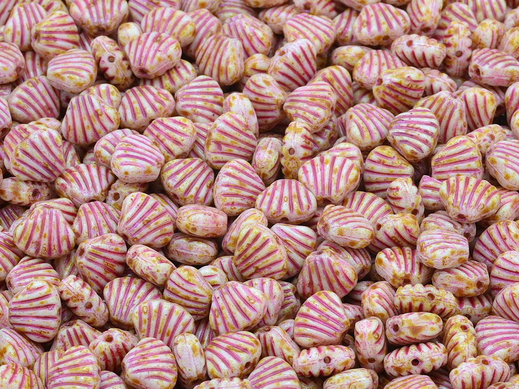 Small Flat Shell Beads, Chalk White Travertin Pink Lined (03000-86800-43807), Glass, Czech Republic