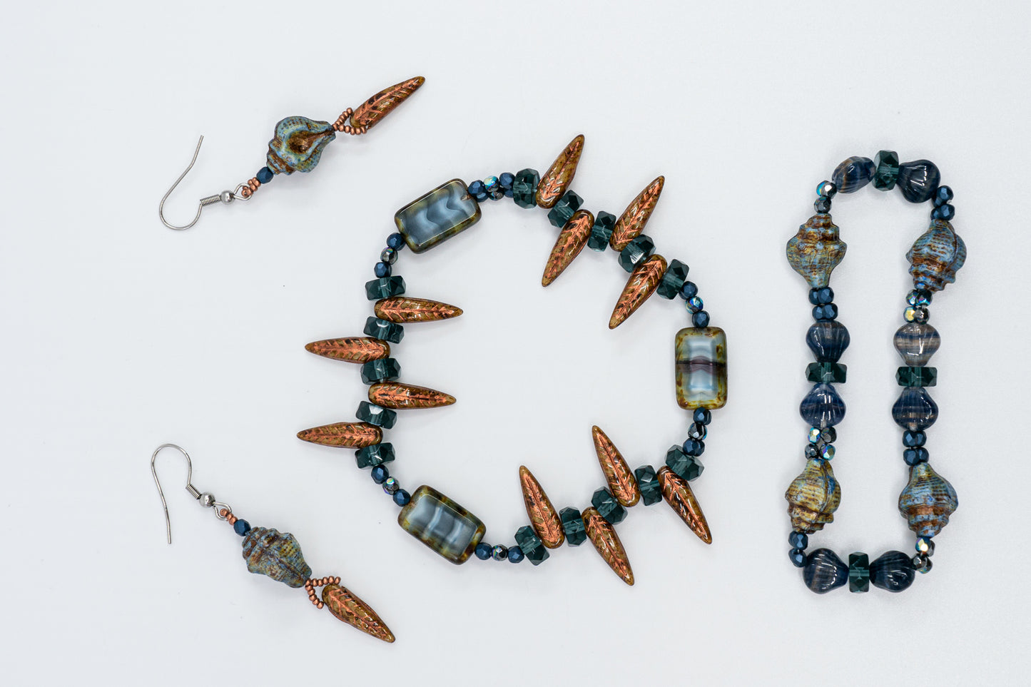 独特的捷克波西米亚玻璃压珠混合,深蓝色,桌面切割,哑光和光面,刻面火抛光剂,手工制作套件 BCV