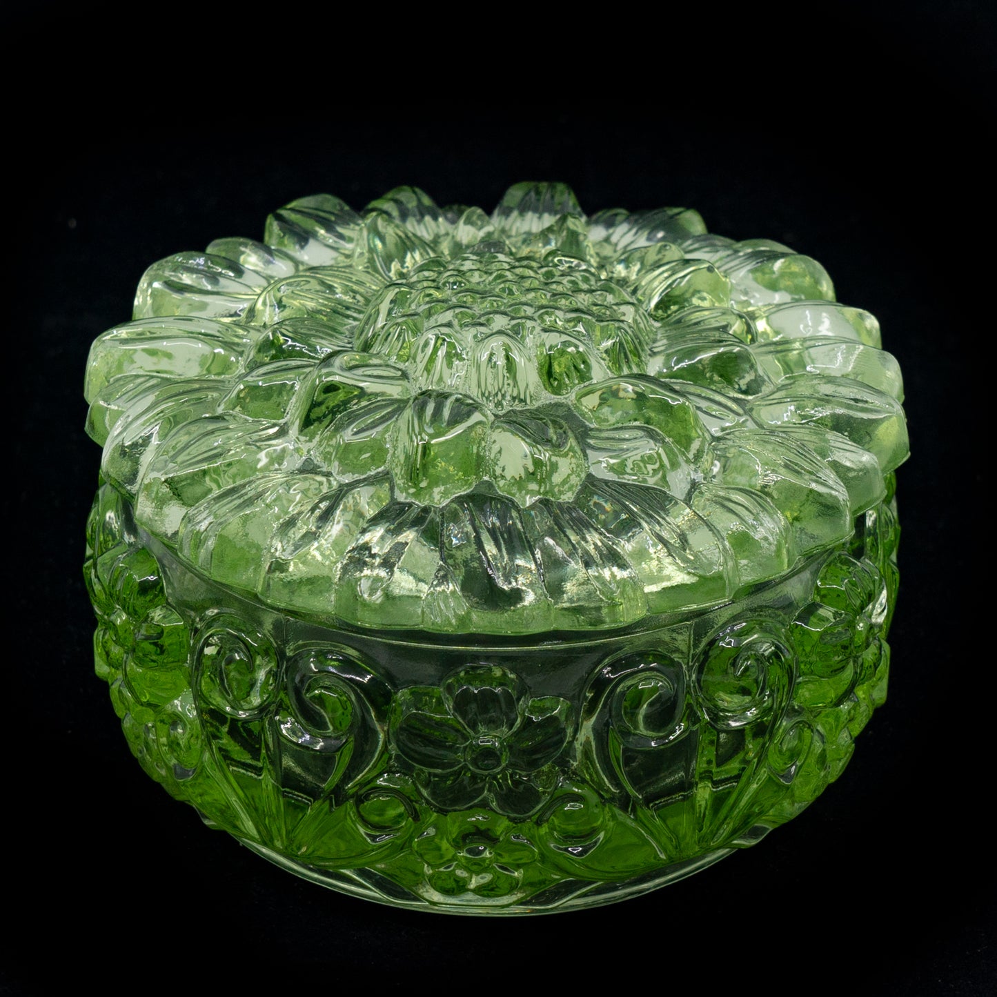 MOSS GREEN Uranium Glass Tableware (Glow under UV) - Jewelry Box / Bowl with Lid - Flower, Czech Republic