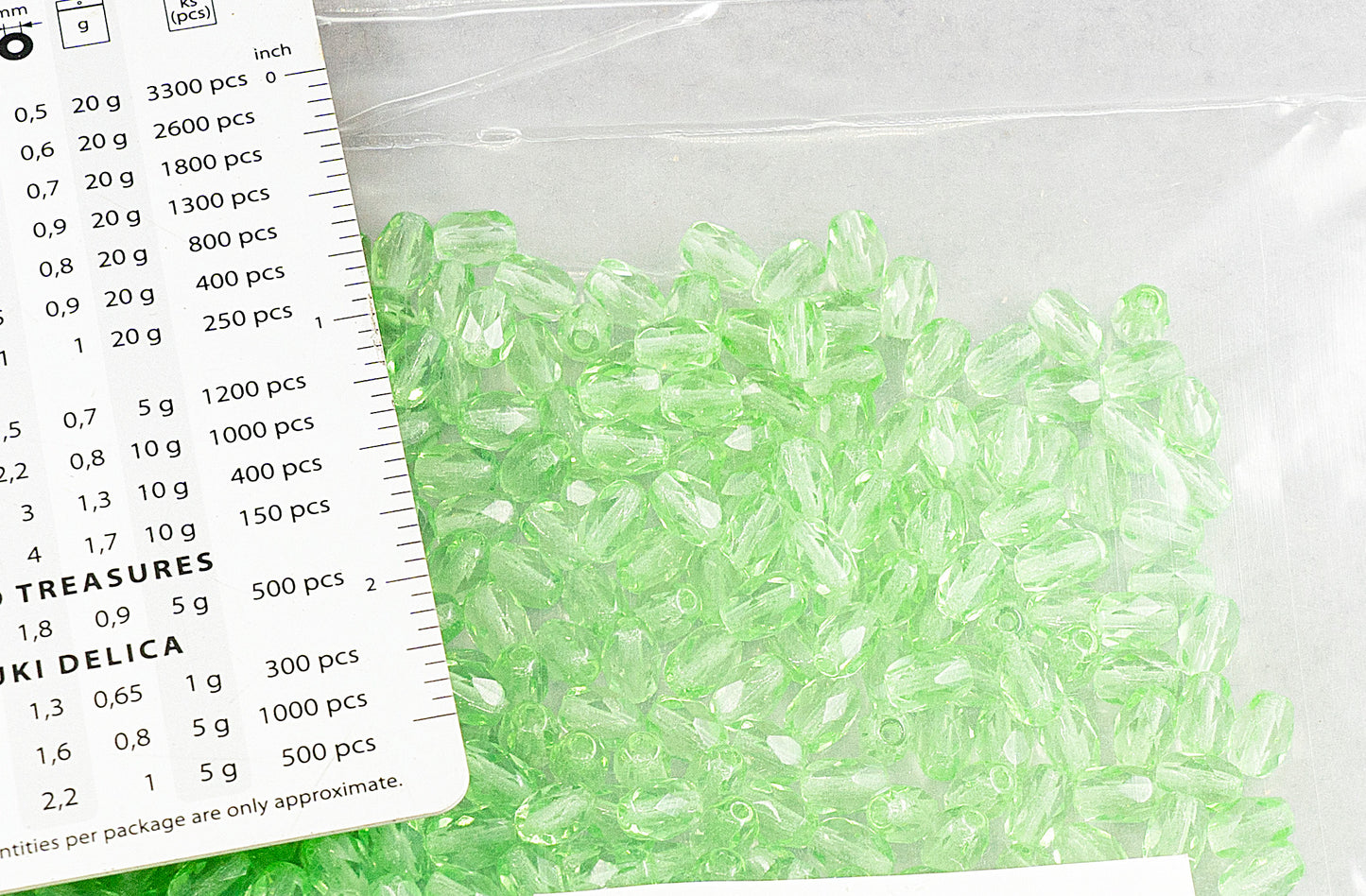 アウトレット 250g ファセット加工 ファイアポリッシュ オーバルビーズ オリーブ 7 x 5 mm 透明グリーン (50500) ガラス チェコ共和国