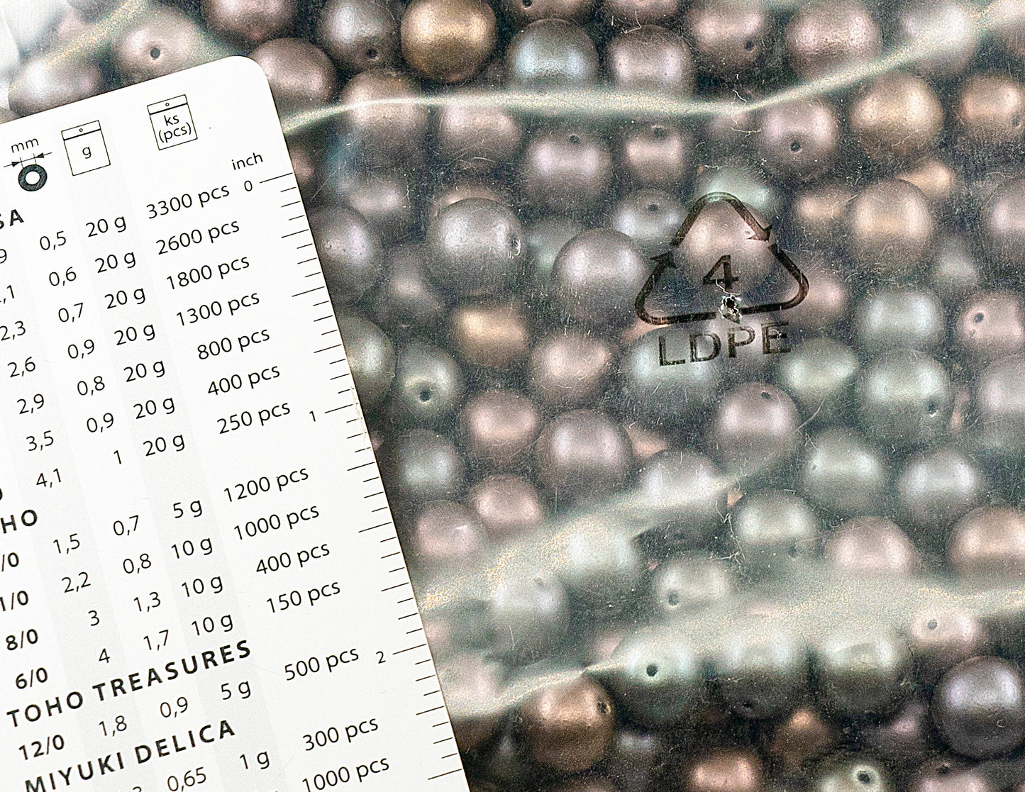 アウトレット 250g ラウンドプレスドドラックビーズ、10 x 10 mm、クリスタルグレーゴールド亜鉛メタリックアイリス(00030-01670)、ガラス、チェコ共和国