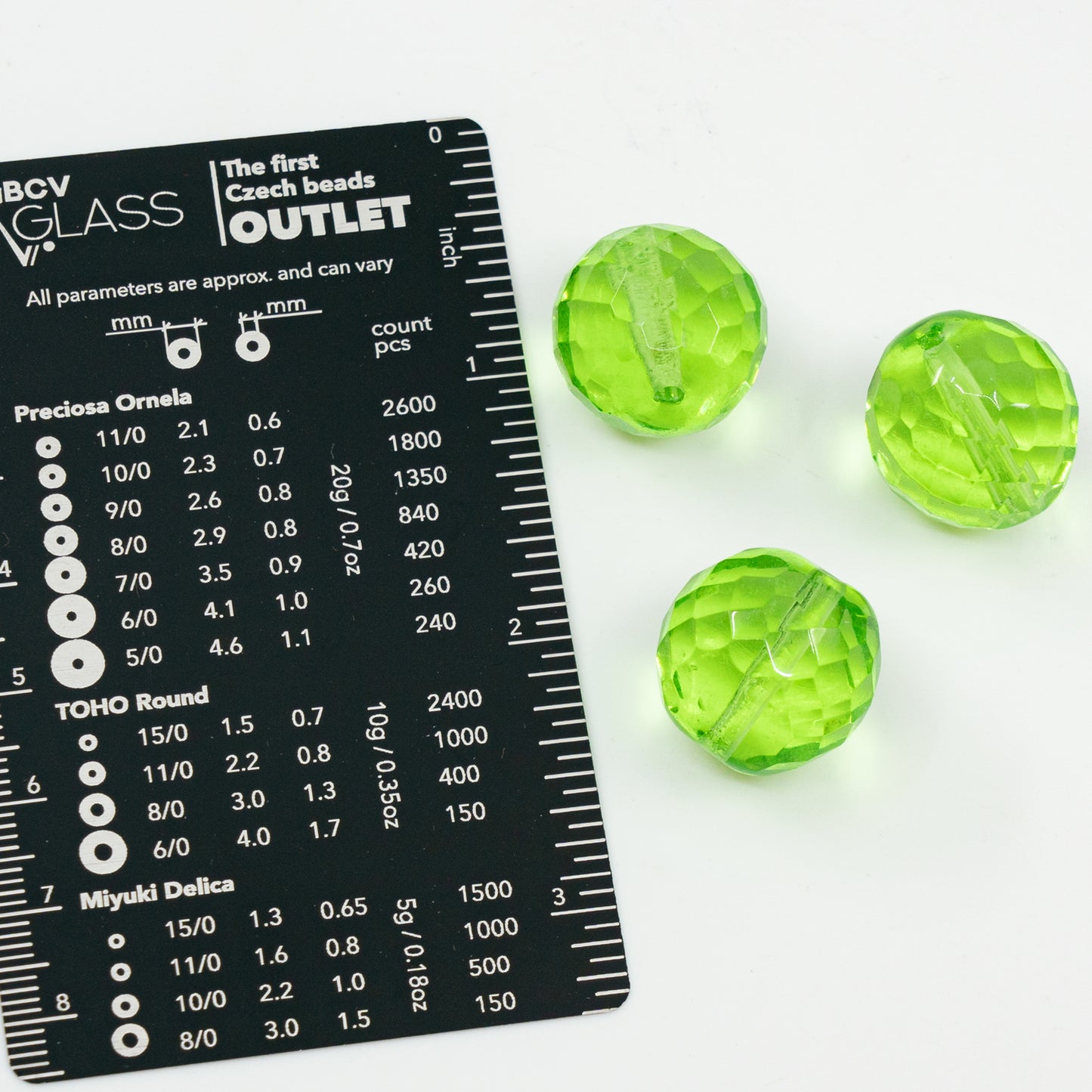 アウトレット 10グラム ファセットラウンドファイアポリッシュビーズ、エメラルドグリーン(50120)、ガラス、チェコ共和国