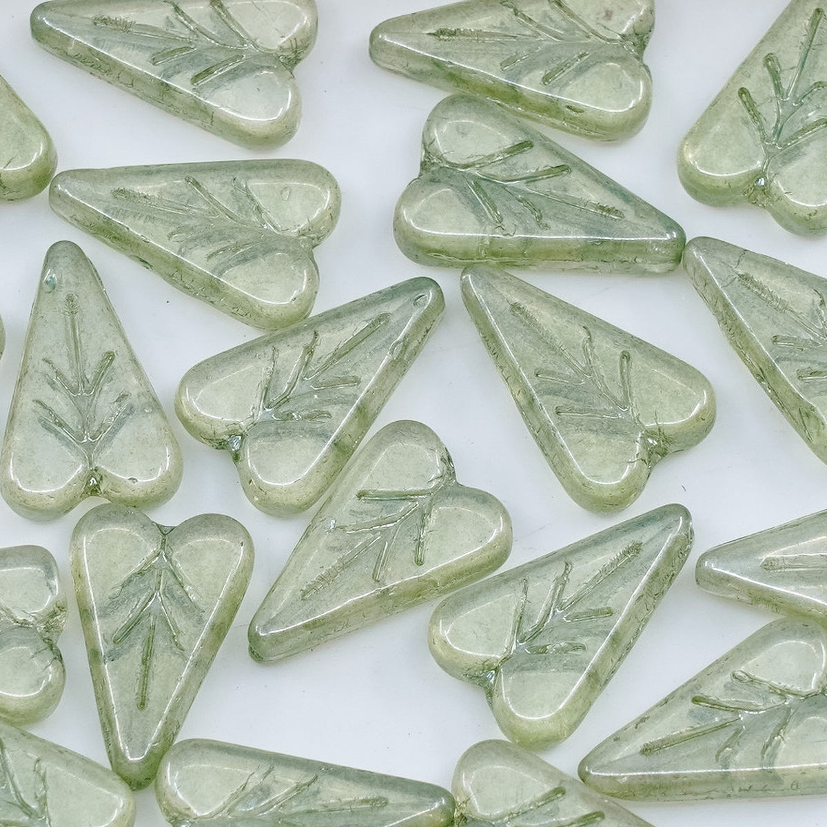OUTLET 250g/50g Heart Leaf Bead, 16 x 11 mm, Crystal Luster Green Full Coated (00030-14457), Glass, Czech Republic
