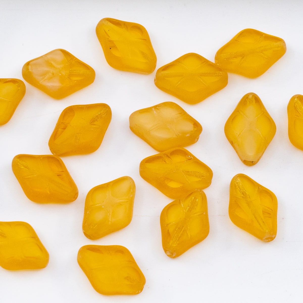OUTLET 10 grams Table Cut Rhombus Beads With Grid, 12 x 8 mm, Mix White Topaz Amber Matte (06108-84100), Glass, Czech Republic