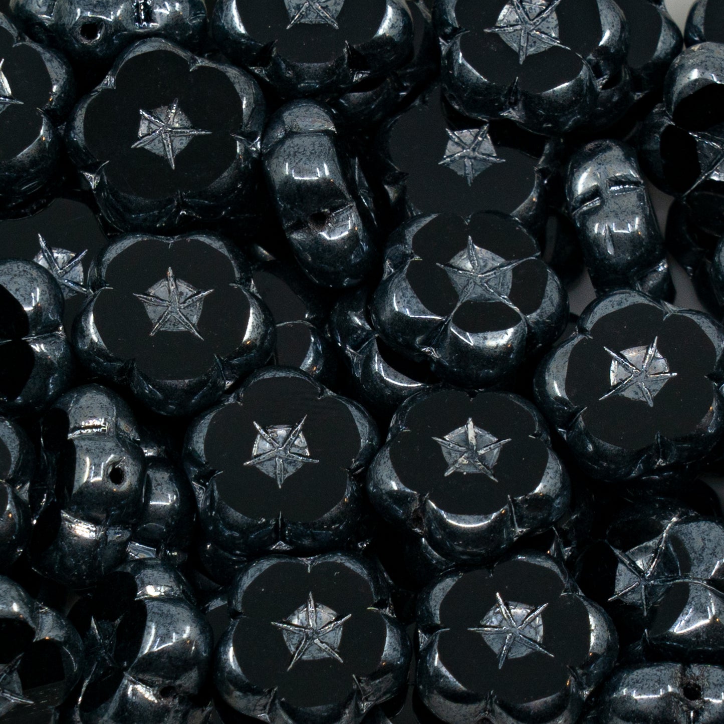 捷克共和国 OUTLET 10 克桌面切割花形珠,14 x 14 毫米,黑色赤铁矿 (23980-14400),玻璃