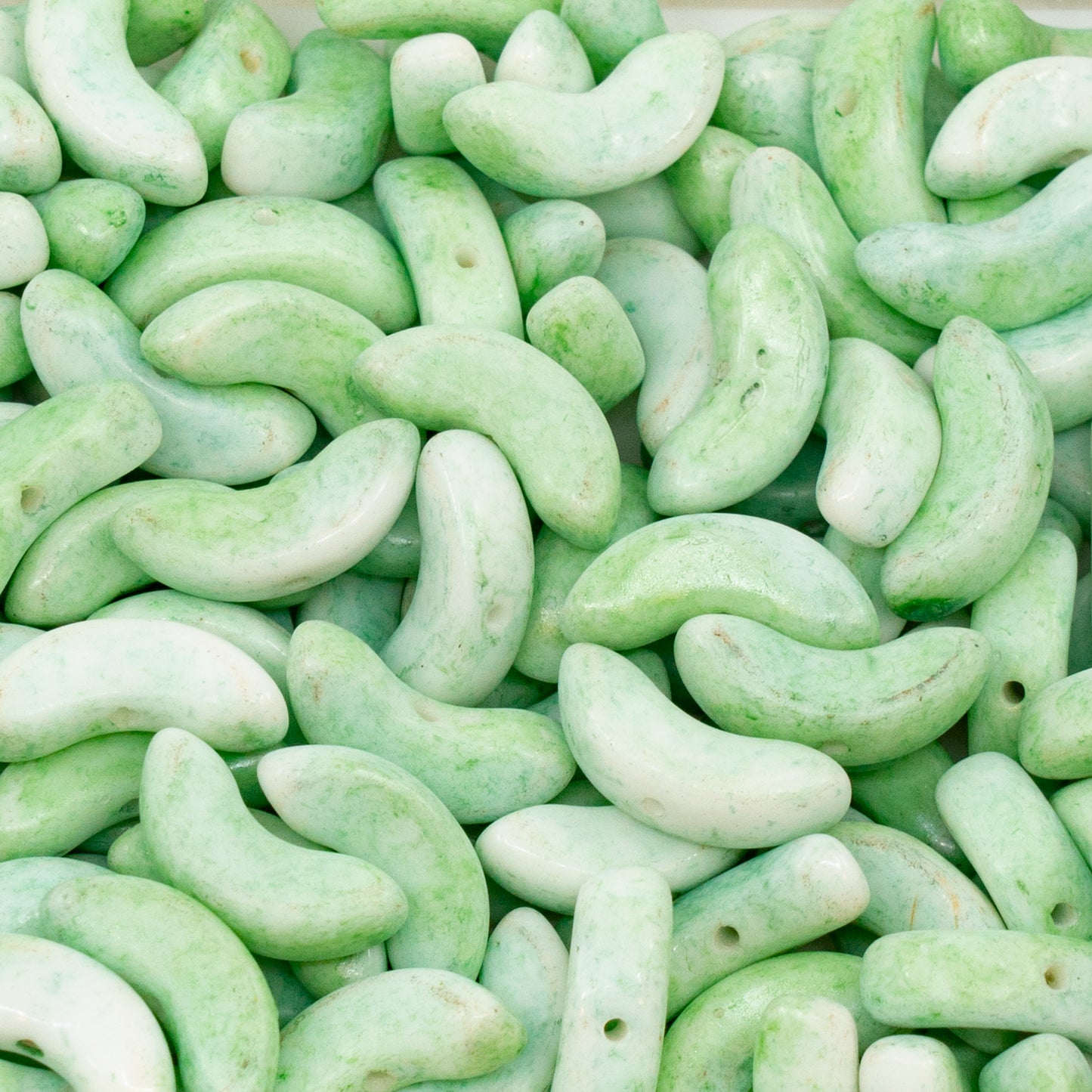 OUTLET 50克天使翅膀珠子,15 x 15毫米,白色熔岩玻璃绿色(02010-60455),玻璃,捷克共和国