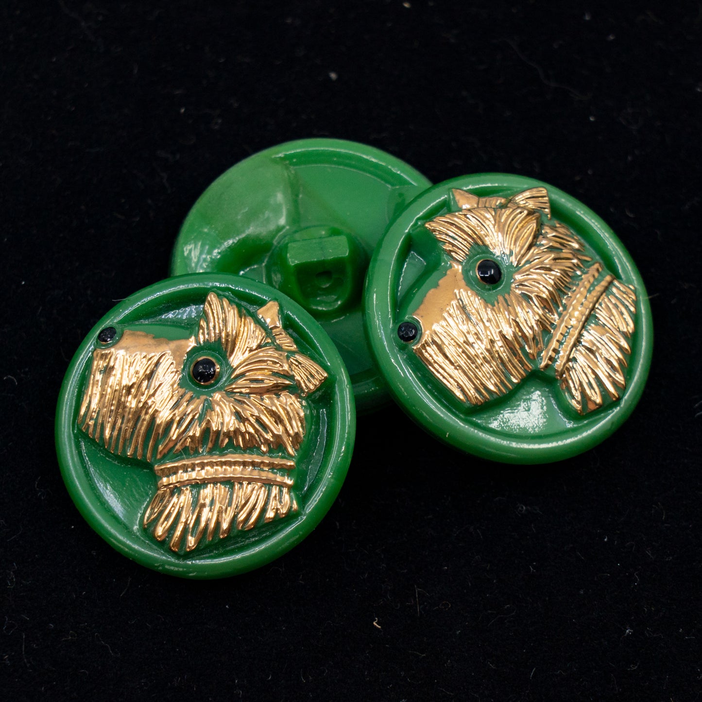 OUTLET 1 pcs Handmeade Buttons, s10 x 22 mm, Green Dog Gold (reen-dog-gold), Glass, Czech Republic