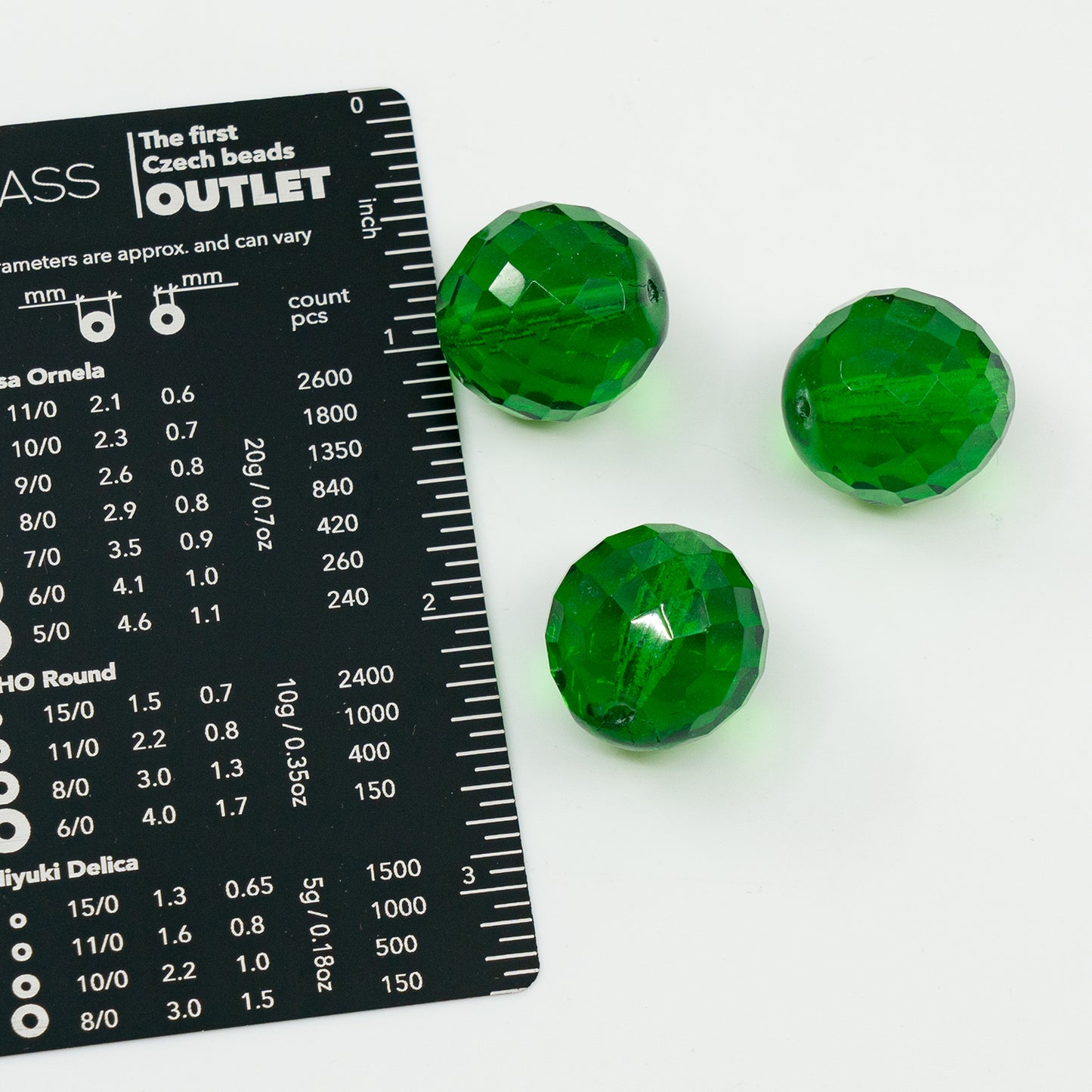 OUTLET 10 grams Faceted Round Fire Polished Beads, Transparent Green Emerald (50720), Glass, Czech Republic