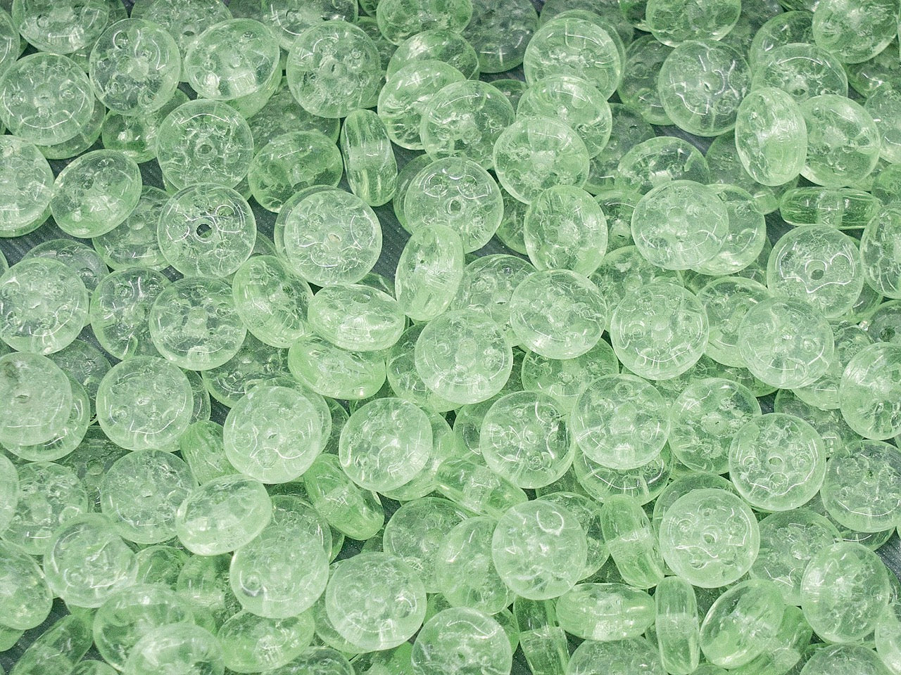 アウトレット プレスビーズ、6 mm、ガラス、チェコ共和国