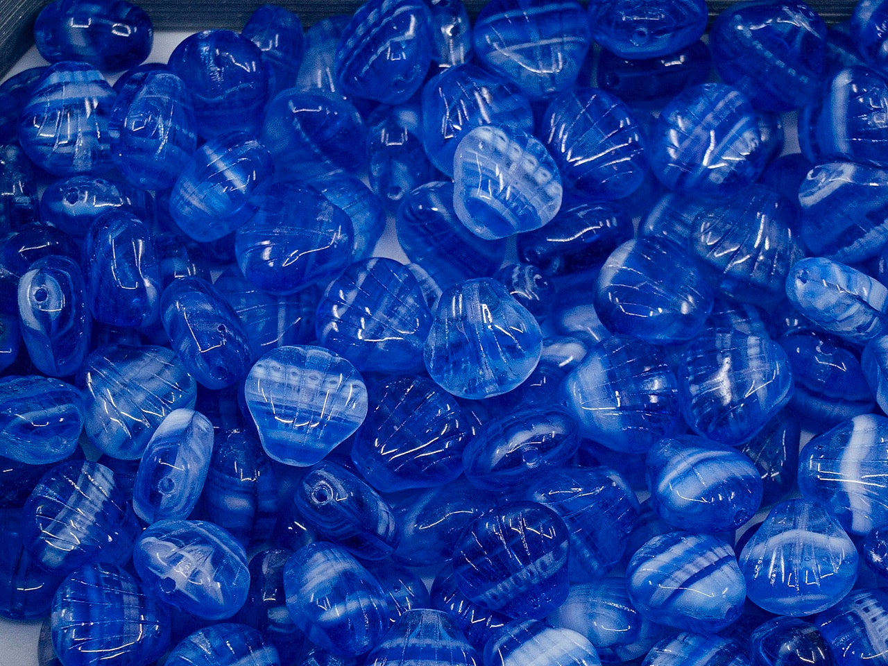 OUTLET Small Flat Shell Beads, 8x7 mm, Glass, Czech Republic