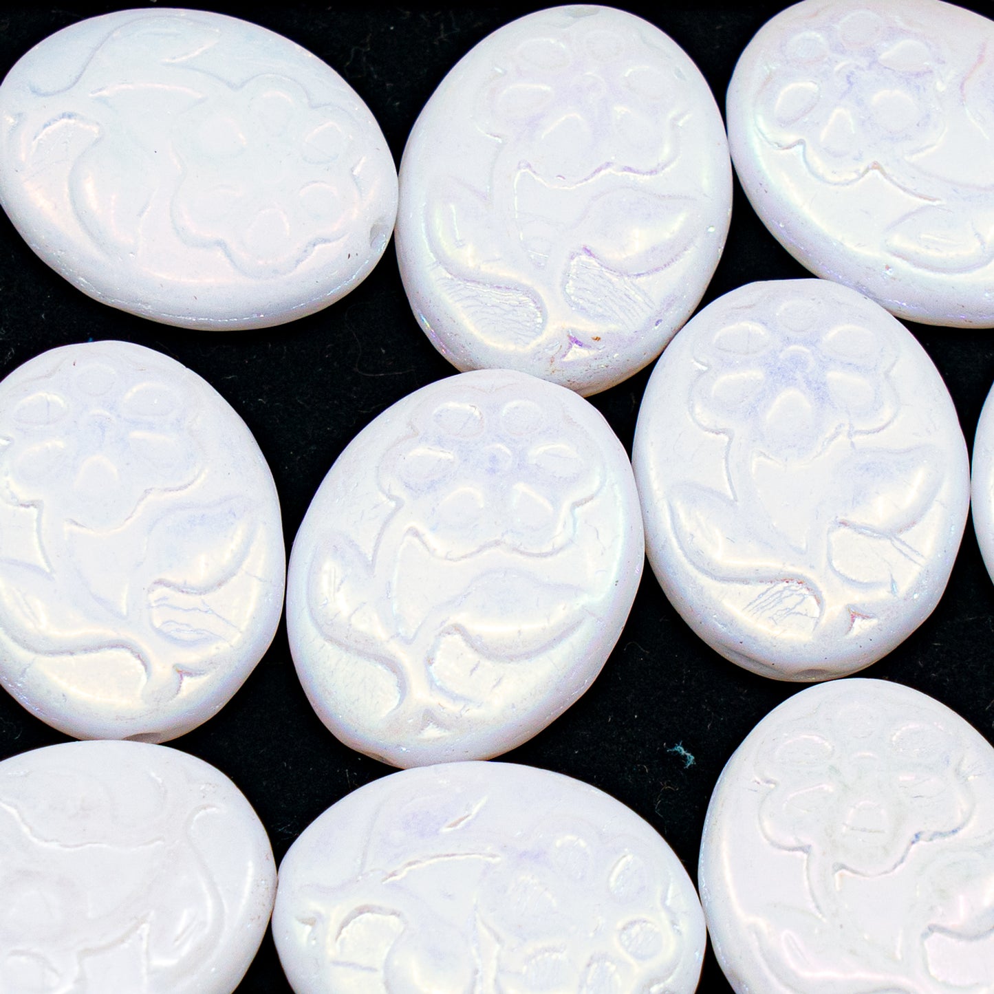OUTLET 250g/50g Oval With Flower Beads, 21 x 16 mm, White Ab Full (2X Side) (02010-28703), Glass, Czech Republic